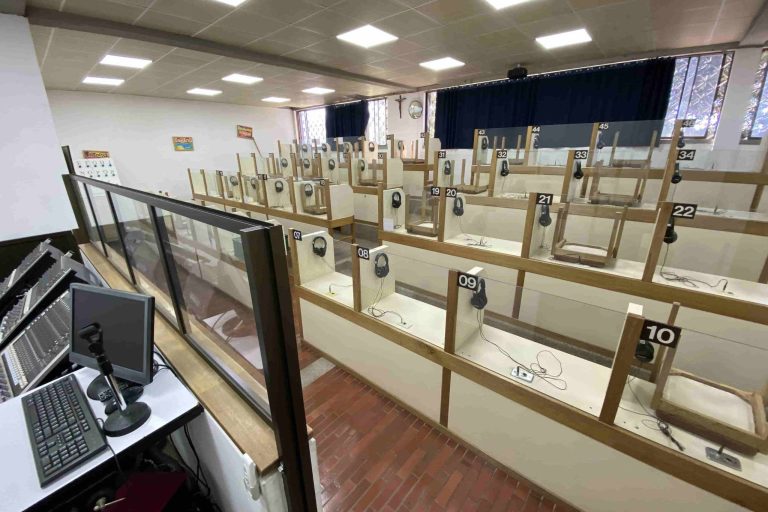 Foto del laboratorio de Inglés
