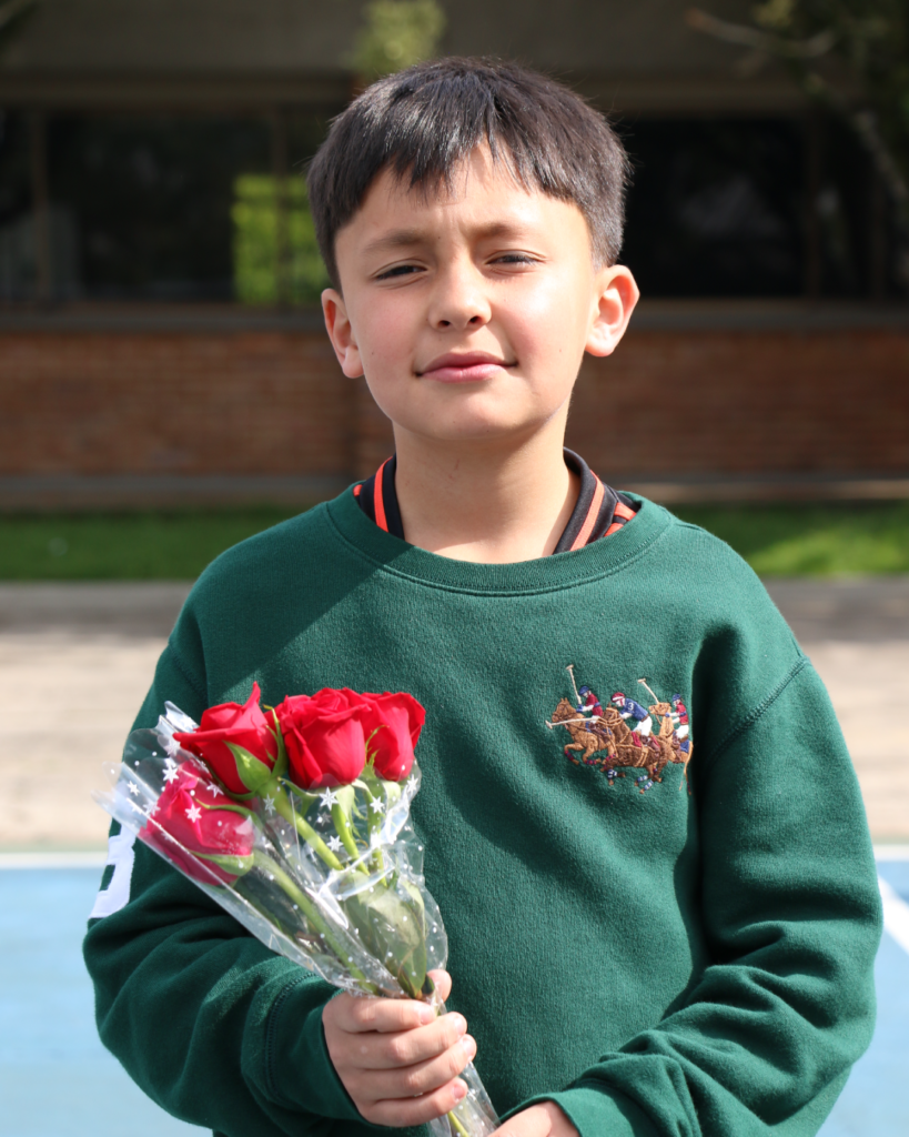 En un ambiente de felicidad, nuestros estudiantes celebran el amor
